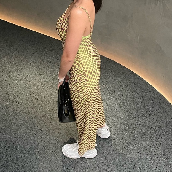 SHES MUSE maxi cowl neck dress with geometric print ruched material - Picture 3 of 5